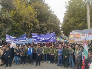 ۱۳ آبان‌ماه یادآور ایستادگی و مقاومت در برابر ظلم و استبداد است