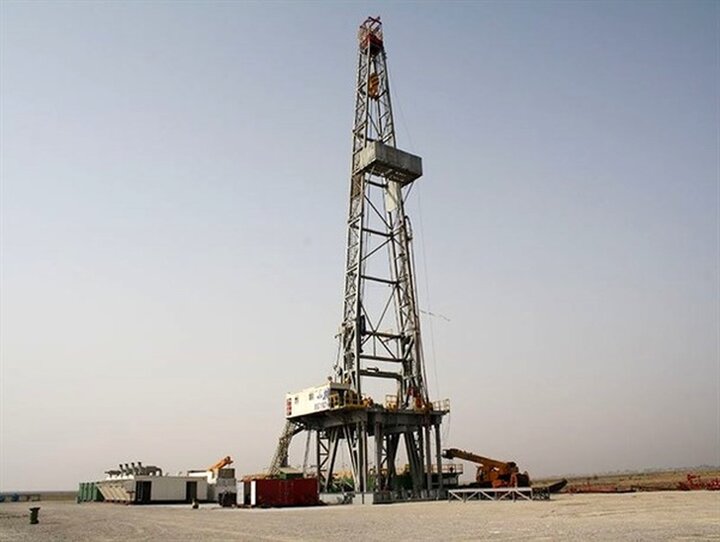 نصب موفق پمپ درونچاهی در میدان یاران جنوبی