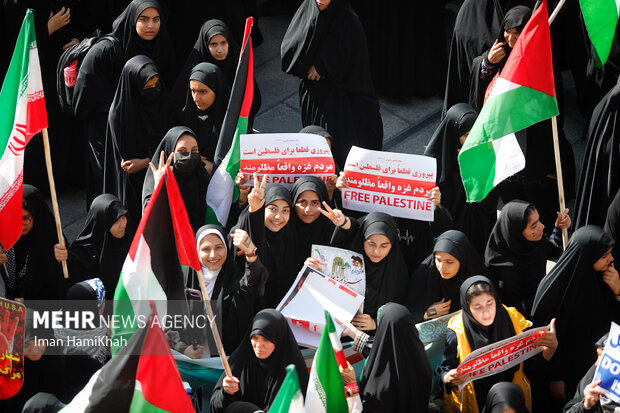 راهپیمایی سیزدهم آبان در همدان