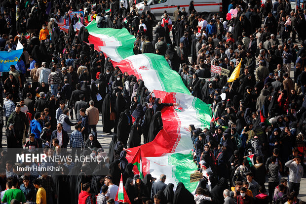 راهپیمایی سیزدهم آبان در همدان