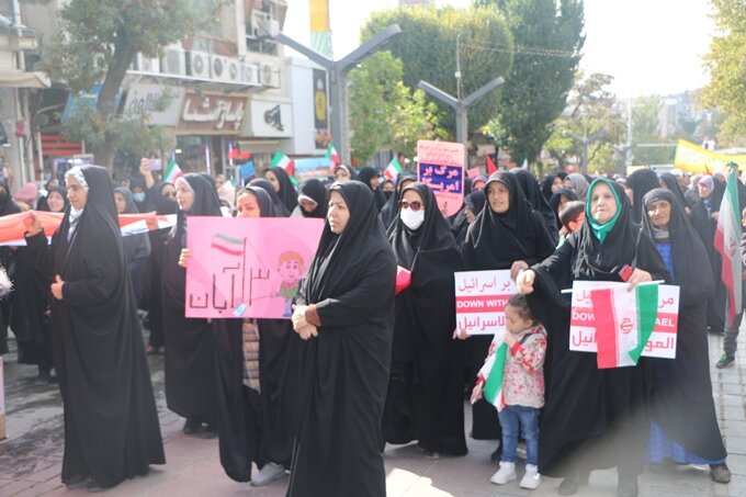 راهپیمایی ۱۳ آبان تجلی حضور حماسه‌ساز کردستانی‌ها