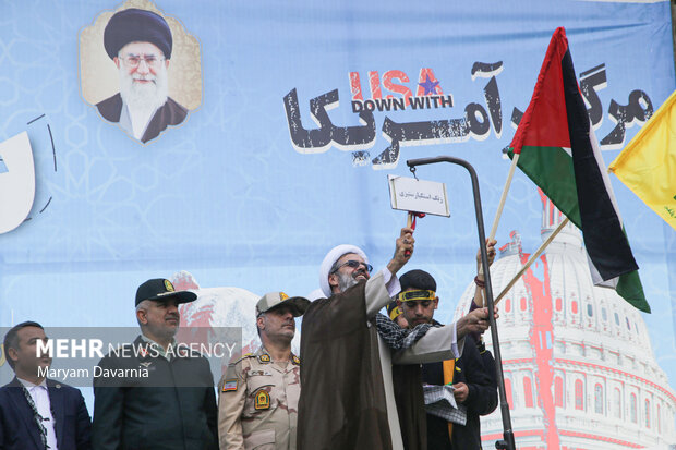 راهپیمایی 13 آبان در بجنورد