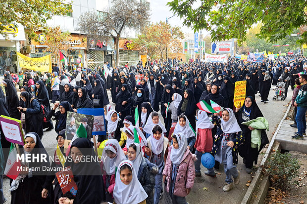 راهپیمایی 13 آبان در بجنورد