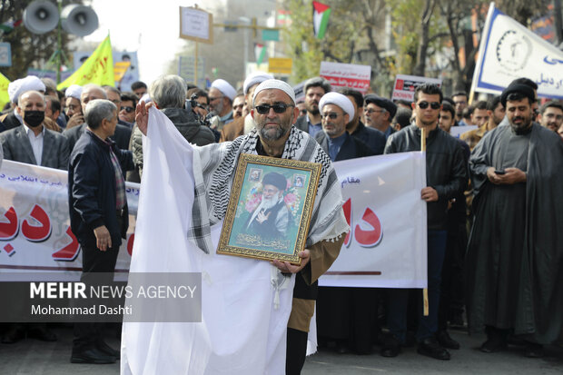 راهپیمایی 13 آبان در اردبیل