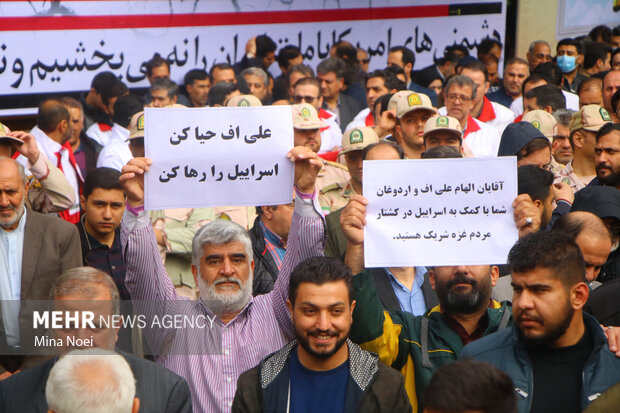 راهپیمایی 13 آبان در تبریز به رنگ حمایت از غزه