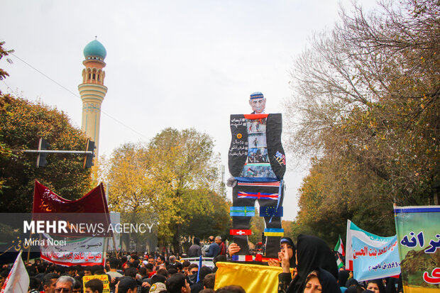 راهپیمایی 13 آبان در تبریز به رنگ حمایت از غزه