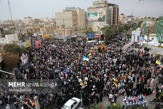 طنین فریاد استکبارستیزی در خاستگاه انقلاب اسلامی در سالروز۱۳ آبان