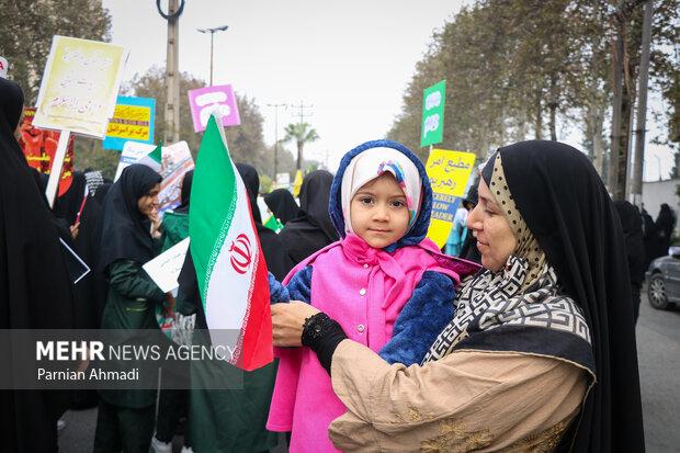 راهپیمایی 13 آبان در آمل