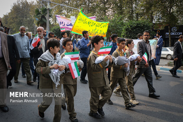 راهپیمایی 13 آبان در آمل