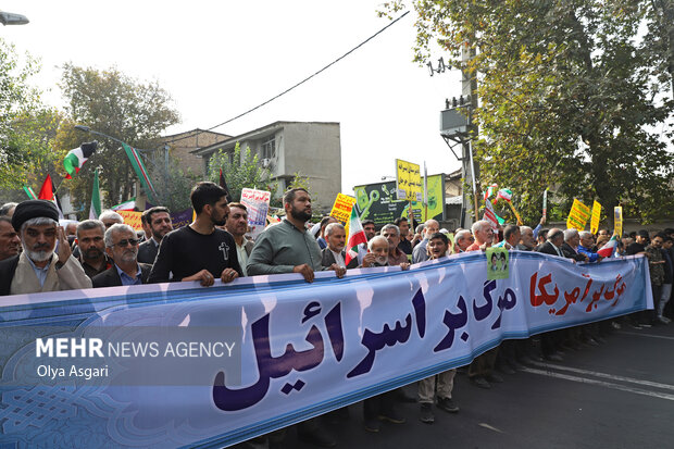 راهپیمایی یوم‌الله ۱۳ آبان در گرگان