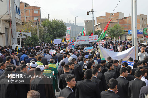 راهپیمایی یوم‌الله ۱۳ آبان در گرگان