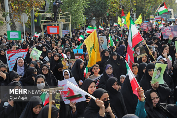 راهپیمایی یوم‌الله ۱۳ آبان در گرگان