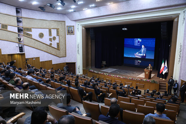 همایش بزرگداشت هفته پدافند غیرعامل صبح شنبه ۱۳ آبان ۱۴۰۲ با حضور وزیر ارتباطات و فناوری اطلاعات برگزار شد