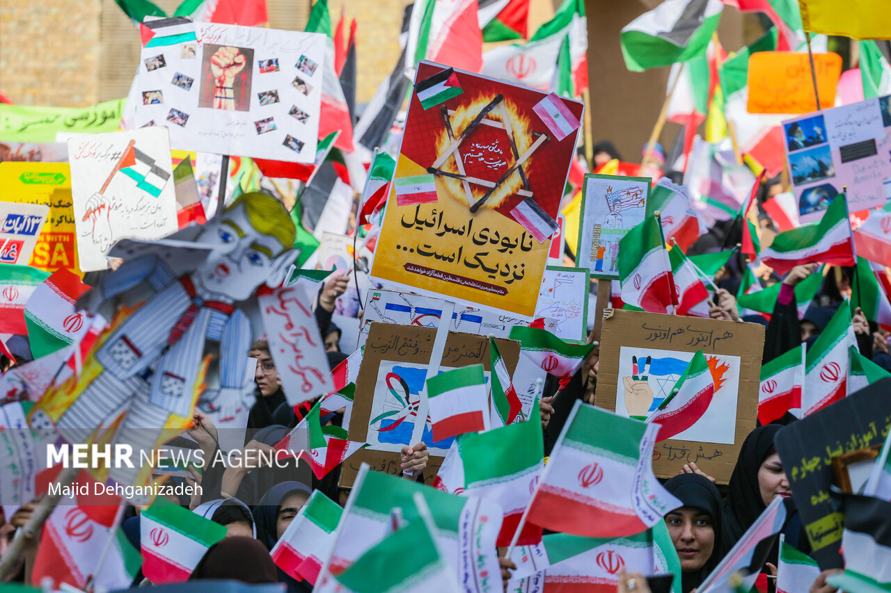 یکصدایی یزدیها برای مبارزه با استکبار جهانی و حمایت از غزه