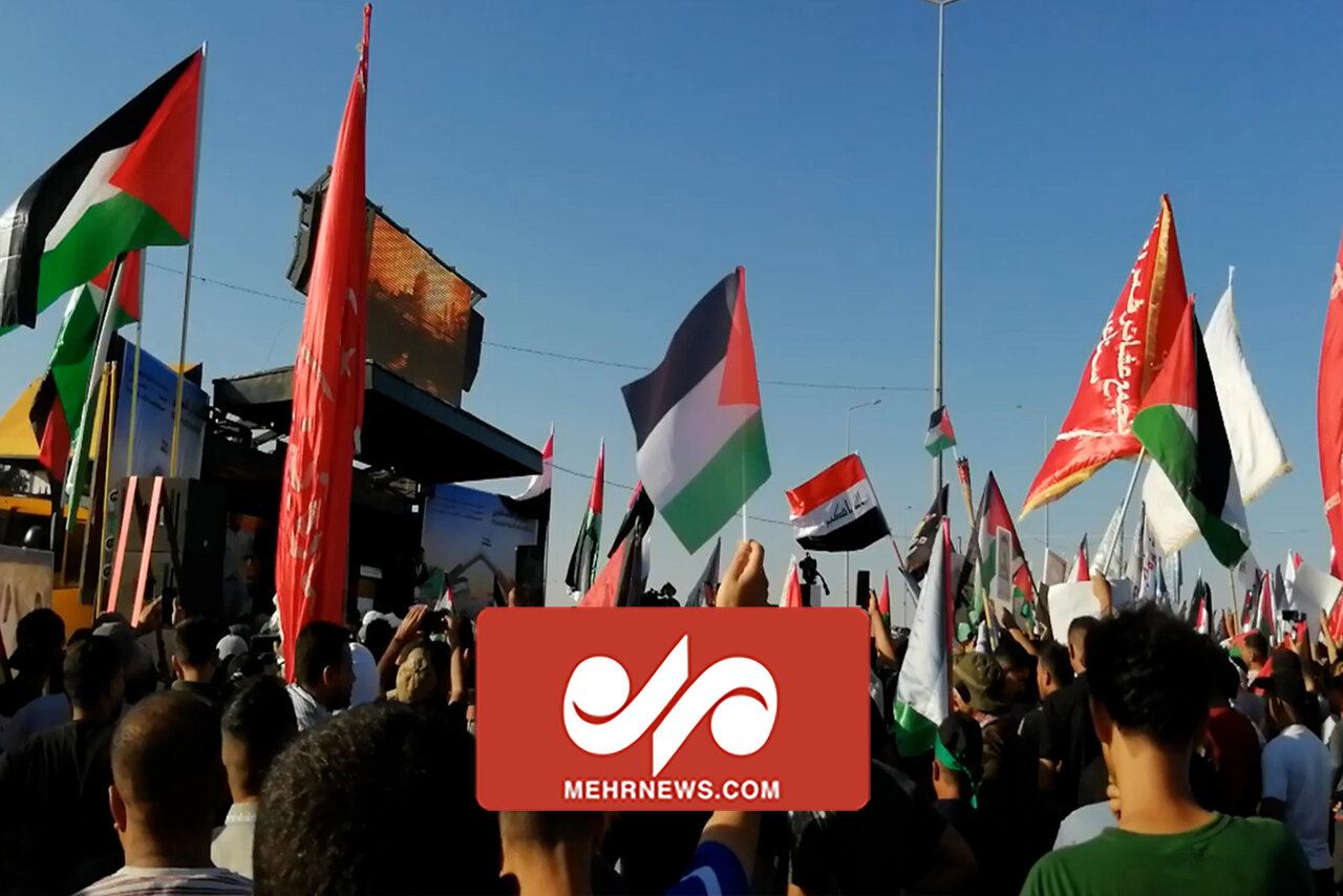 تجمع جوانان عراقی در نقطه صفر مرزی با اردن