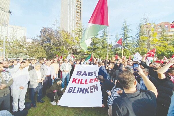 Türkiye'yi ziyareti beklenen Blinken, Ankara'da protesto edildi Türkiye'yi ziyareti beklenen Blinken, Ankara'da protesto edildi
