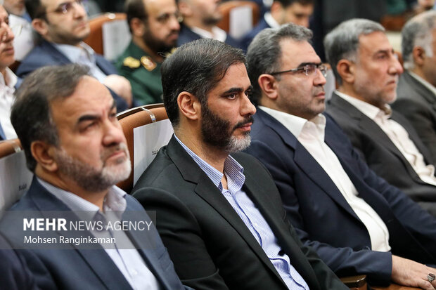 آیین تکریم و معارفه رئیس بنیاد مستضعفان