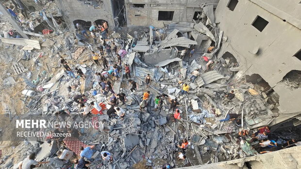 الحرب على غزة في يومها الـ42..18 شهيدا جراء قصف إسرائيلي لمنزل في مخيم النصيرات