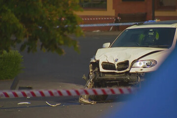 ورود خودرو به میان جمعیت در استرالیا/  ۱۲ نفر کشته و زخمی شدند