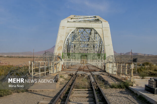 اَرَس ، طولانی ترین رود ایران -  پل آهنی جلفا
