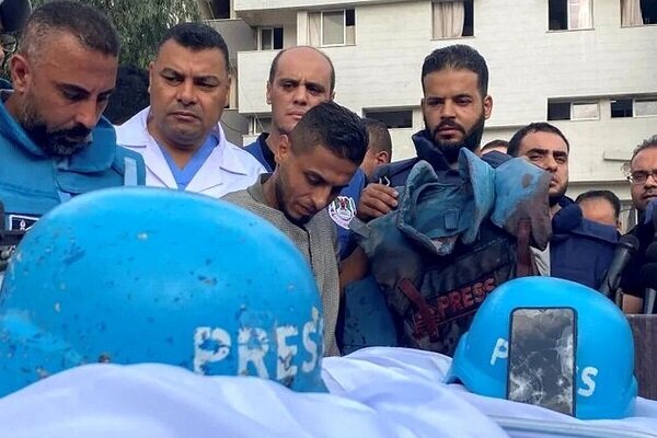 فلسطین ... استشهاد 49 صحفياً في غزة منذ بدء العدوان على القطاع