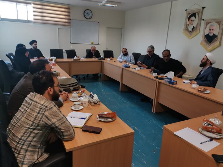 اگر کسی اربعین را به دولتها ربط بدهد دچار ساده سازی شده است