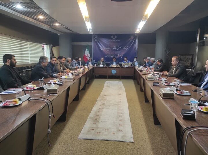 پرداخت ۱۱۰میلیارد تومان جهت رفع موانع از واحدهای تولیدی راکد فارس پرداخت ۱۱۰میلیارد تومان جهت رفع موانع از واحدهای تولیدی راکد فارس