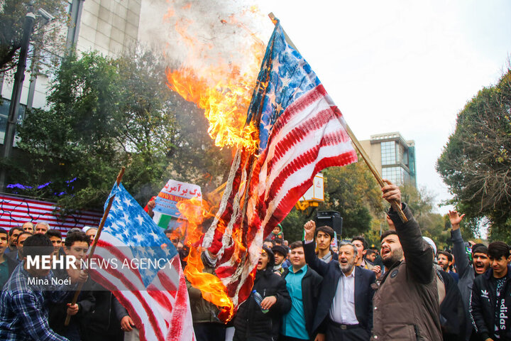 راهپیمایی 13 آبان در تبریز به رنگ حمایت از غزه