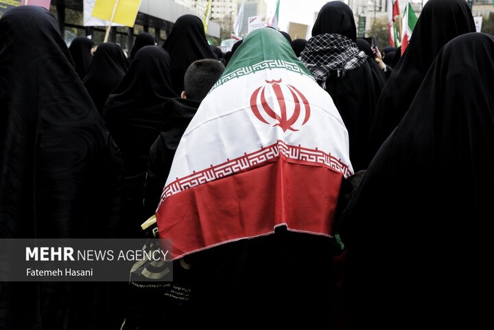 راهپیمایی یوم‌الله ۱۳ آبان در مشهد مقدس