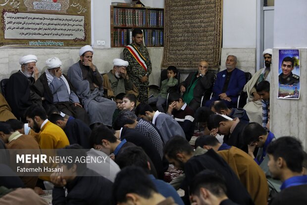 مشهد- مراسم بزرگداشت شهدای مظلوم غزه و سالگرد شهادت روحانی مدافع حرم حجت الاسلام«میرزا محمود تقی‌پور» در مدرسه علمیه امام محمد باقر(ع) در مشهد مقدس برگزار شد.