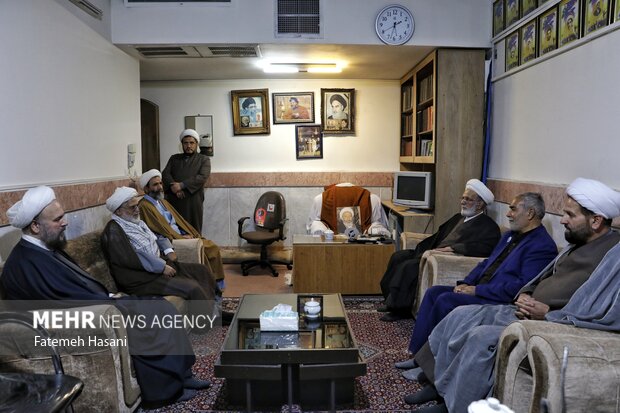 مشهد- مراسم بزرگداشت شهدای مظلوم غزه و سالگرد شهادت روحانی مدافع حرم حجت الاسلام«میرزا محمود تقی‌پور» در مدرسه علمیه امام محمد باقر(ع) در مشهد مقدس برگزار شد.