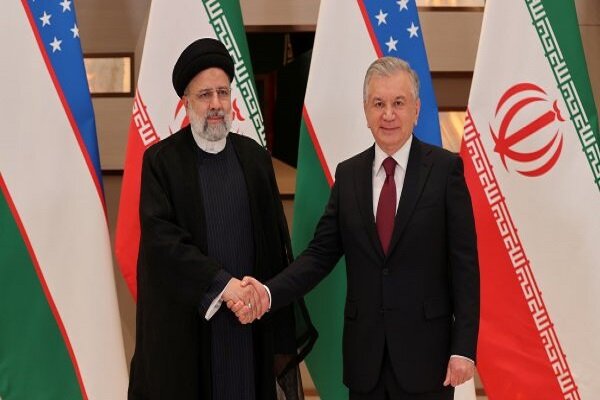 Iran, Uzbekistan presidents stress developing ties