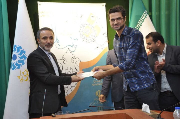 نخستین مسابقه مشاعره کتابخانه های عمومی گیلان برگزار شد