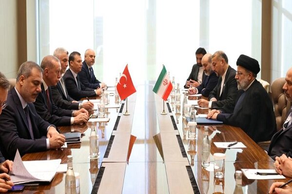 Reisi ile Erdoğan Taşkent’te görüştü Reisi ile Erdoğan Taşkent’te görüştü