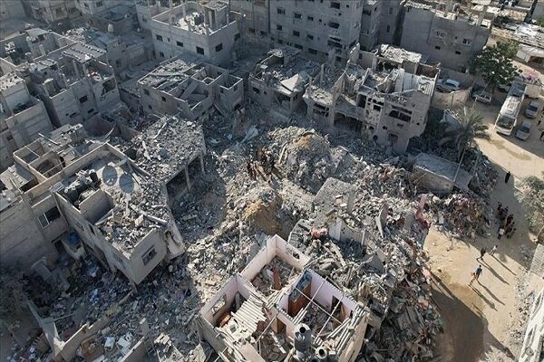 جنگنده‌های صهیونیست منازل فلسطینی‌ها را بر سرشان ویران می‌کنند