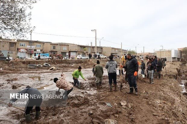 Flash floods across Iran make rivers burst their banks