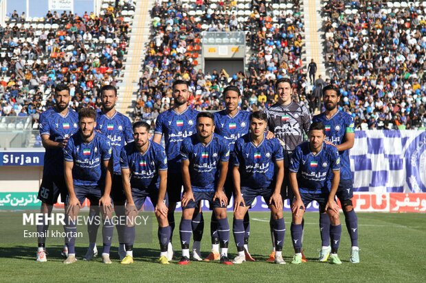 جدال اسپانیایی - یونانی در سیرجان/ تراکتور در اندیشه بالانشینی