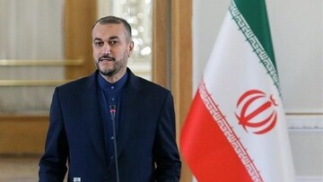 وزير الخارجية الإيراني يفسر البيان الختامي لاجتماع منظمة التعاون الإسلامي