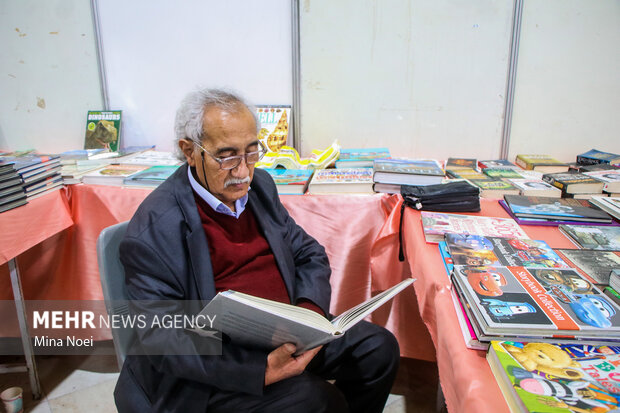 گشتی در نمایشگاه بین المللی کتاب تبریز