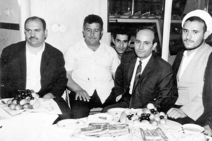 علما باعث جلوگیری از اعدام امام خمینی توسط دولت عَلَم شدند