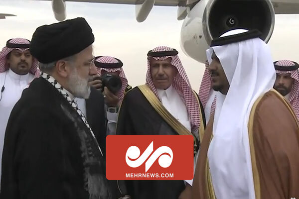 Reisi Riyad'da Suudi Arabistan yetkilileri tarafından karşılandı Reisi Riyad'da Suudi Arabistan yetkilileri tarafından karşılandı