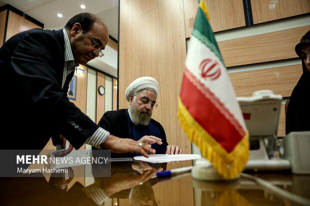 حجت الاسلام حسن روحانی در ششمین روز نام نویسی داوطلبان مجلس خبرگان رهبری حضور دارد
