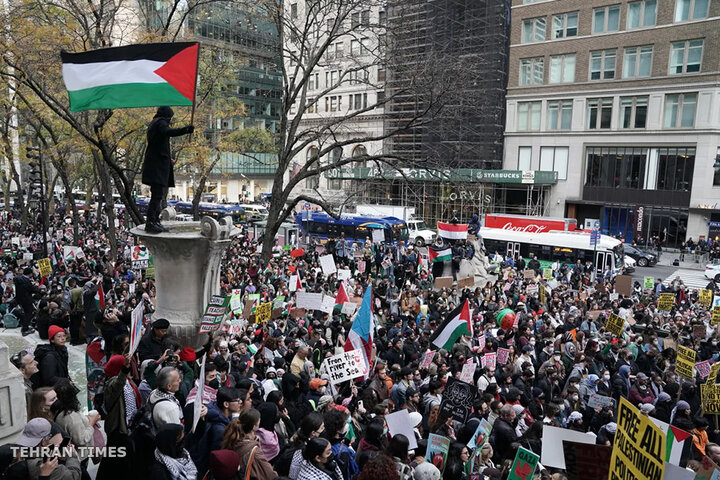 Demonstrations against Gaza massacre on both sides of the Atlantic