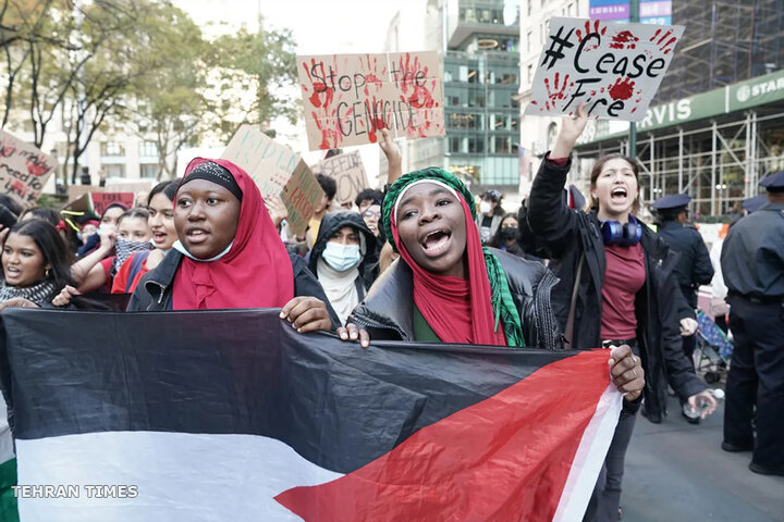 Demonstrations against Gaza massacre on both sides of the Atlantic