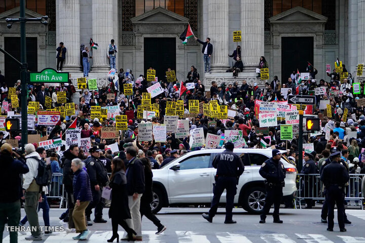 Demonstrations against Gaza massacre on both sides of the Atlantic