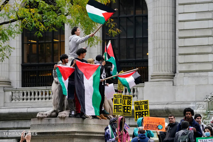 Demonstrations against Gaza massacre on both sides of the Atlantic