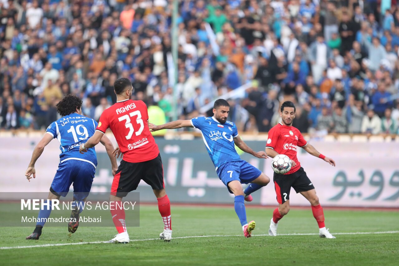 خطری که صدرنشینی استقلال را تهدید میکند/ سه ۹۰ دقیقه سخت آبیها