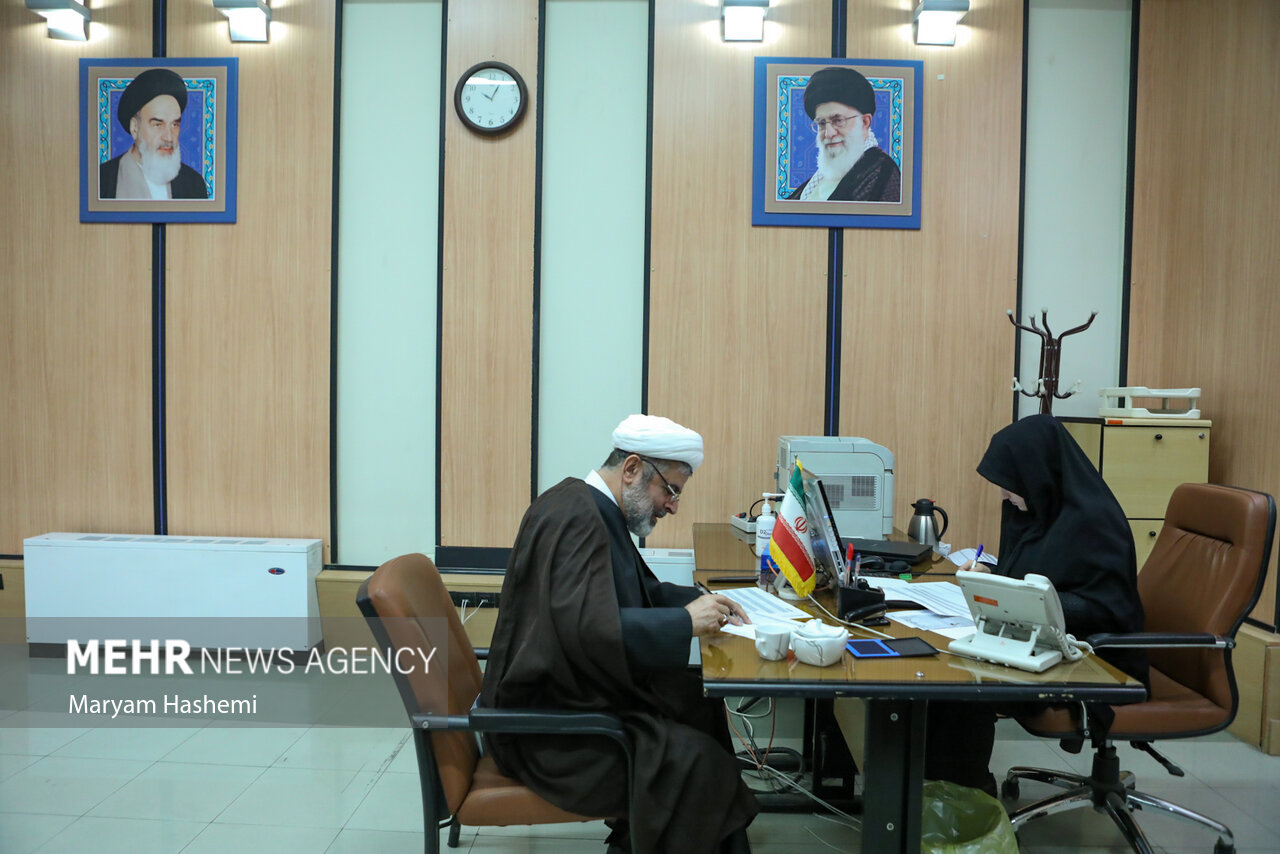 ۲۹ نفر برای انتخابات مجلس خبرگان خوزستان نام نویسی کردند