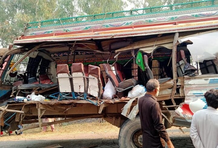 5 killed, 8 injured in bus-car collision in Pakistan's Punjab
