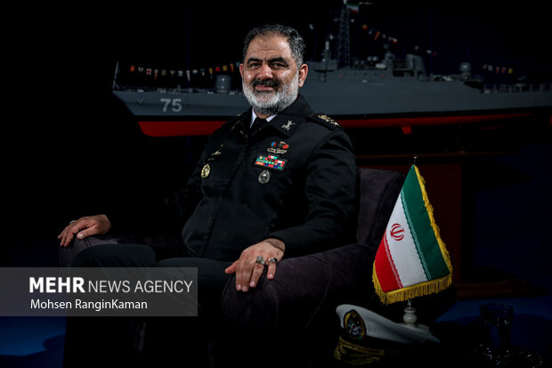 مروری بر پیشرفتهترین تجهیزات ارتش/توسعه دریامحور لازمه توسعه است